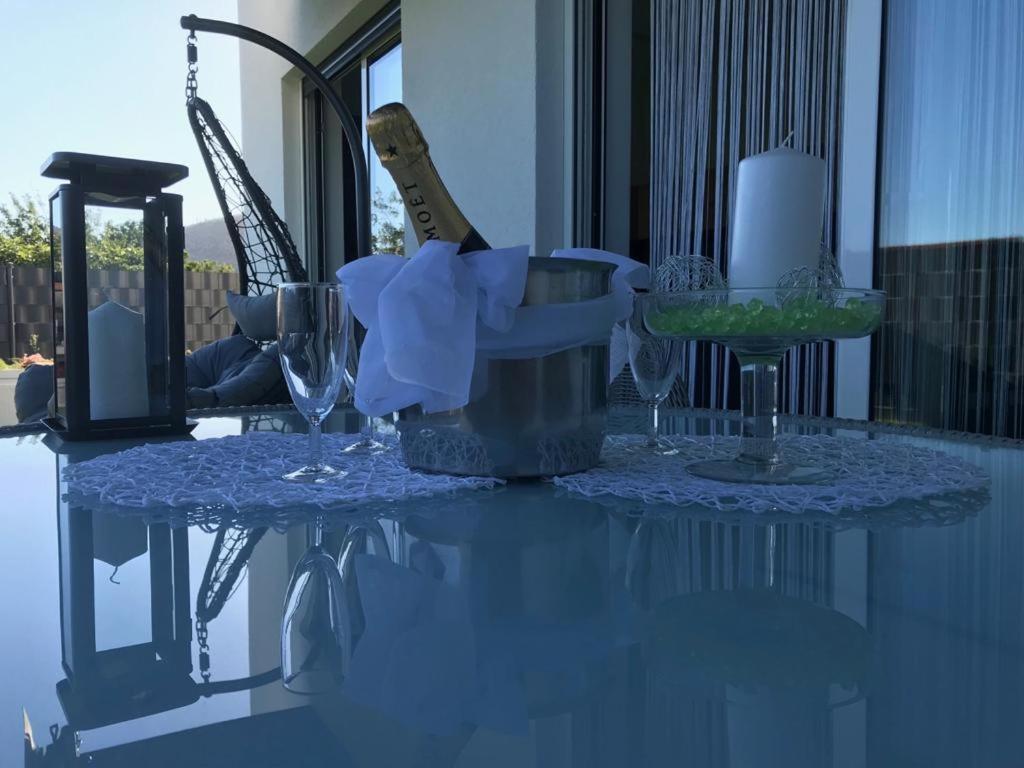 Hedonist-Luxury 2 Bedroom Apartment With Private Hot Tub, Garden And Free Parking Τρογκίρ Εξωτερικό φωτογραφία