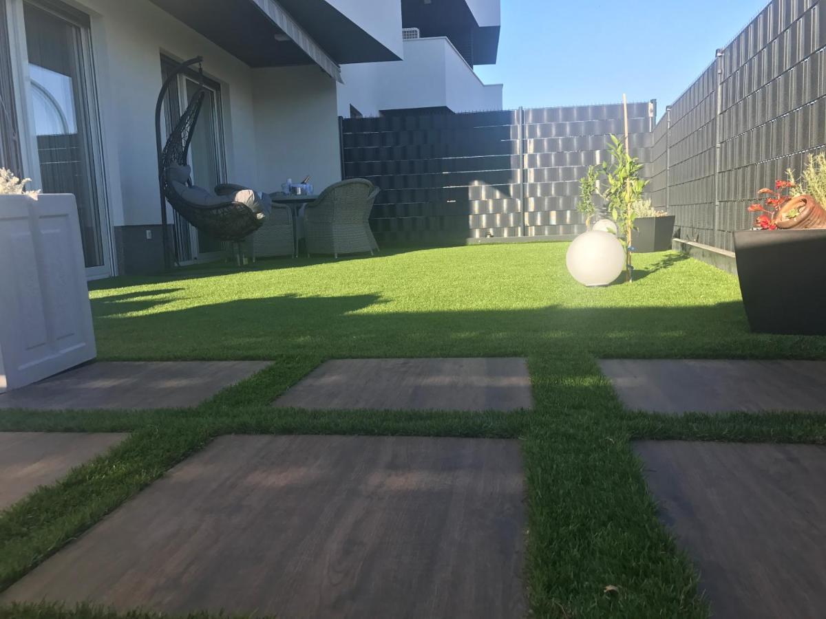 Hedonist-Luxury 2 Bedroom Apartment With Private Hot Tub, Garden And Free Parking Τρογκίρ Εξωτερικό φωτογραφία