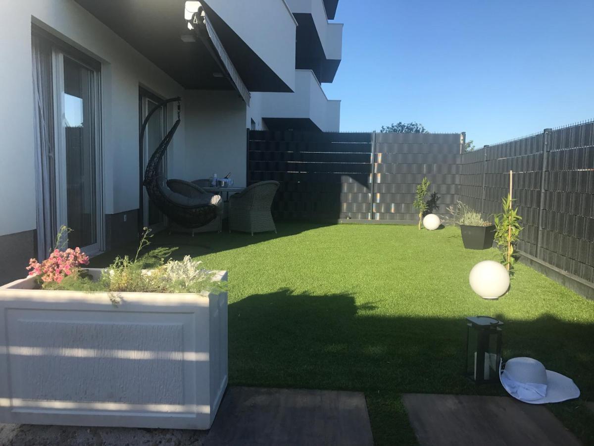 Hedonist-Luxury 2 Bedroom Apartment With Private Hot Tub, Garden And Free Parking Τρογκίρ Εξωτερικό φωτογραφία