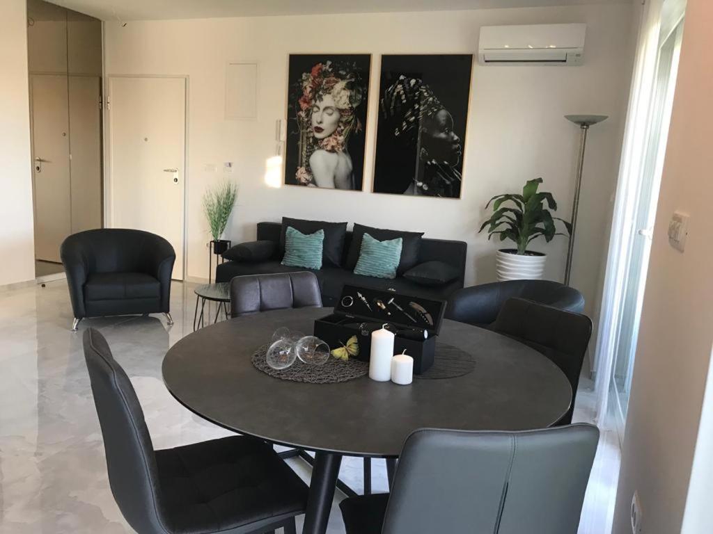 Hedonist-Luxury 2 Bedroom Apartment With Private Hot Tub, Garden And Free Parking Τρογκίρ Εξωτερικό φωτογραφία