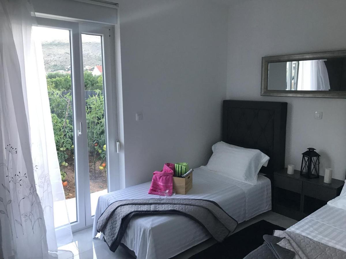 Hedonist-Luxury 2 Bedroom Apartment With Private Hot Tub, Garden And Free Parking Τρογκίρ Εξωτερικό φωτογραφία