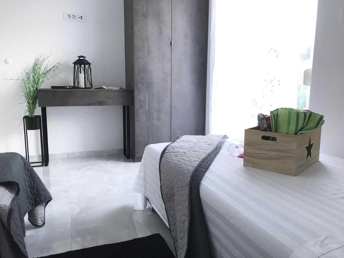 Hedonist-Luxury 2 Bedroom Apartment With Private Hot Tub, Garden And Free Parking Τρογκίρ Εξωτερικό φωτογραφία