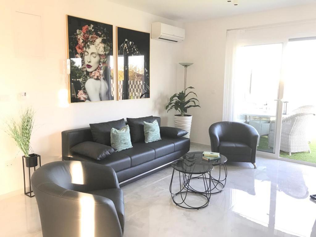 Hedonist-Luxury 2 Bedroom Apartment With Private Hot Tub, Garden And Free Parking Τρογκίρ Εξωτερικό φωτογραφία
